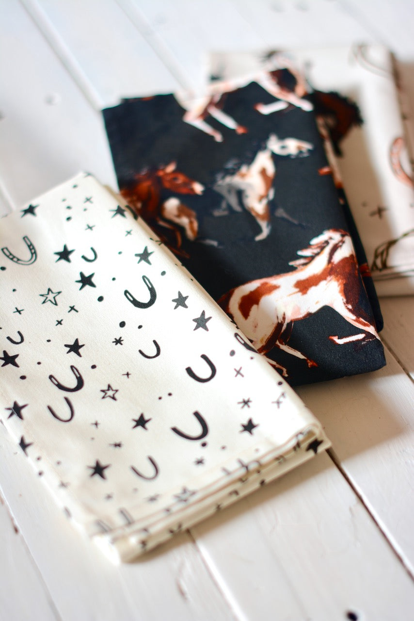 Ranch Life Towel Set: Western Cowgirl Kitchen Tea Towel Set