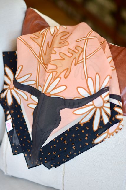 Daisy Skull: Western Scarf Bandana Silk Tencel Wildrag
