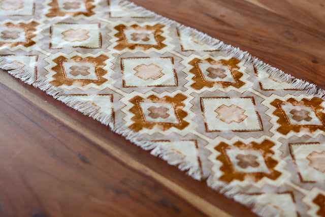 Western Rustic Farmhouse Geometric Linen Table Runner