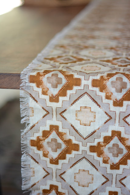 Western Rustic Farmhouse Geometric Linen Table Runner